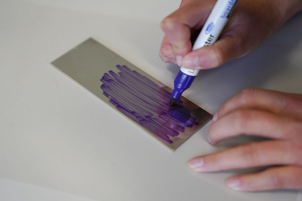 Schritt 2: Tinte auftragen